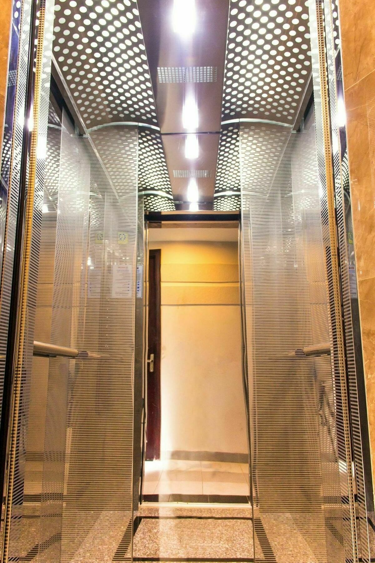 Bin Bin Hotel 3 - Near Sc Vivo City D7 Cidade de Ho Chi Minh Exterior foto